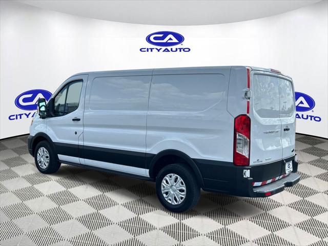2022 Ford Transit Cargo Van Base