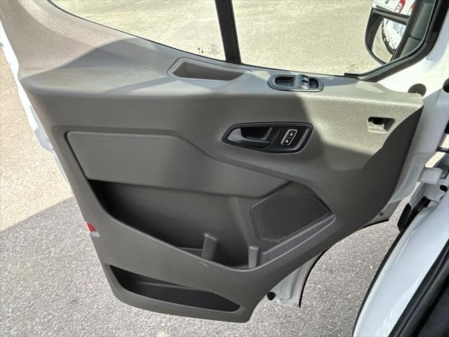 2022 Ford Transit Cargo Van Base