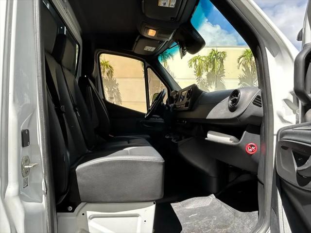 2021 Mercedes-Benz Sprinter 4500 Chassis Standard Roof V6