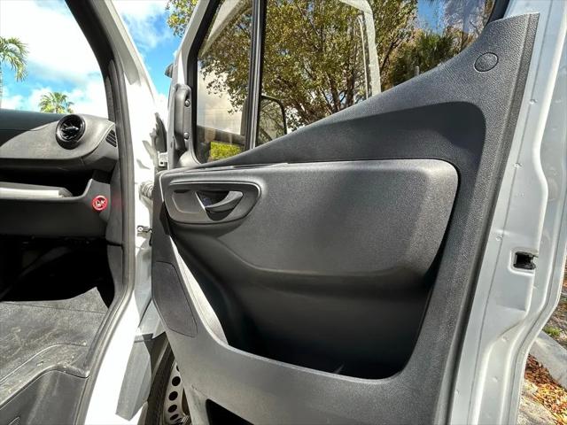2021 Mercedes-Benz Sprinter 4500 Chassis Standard Roof V6