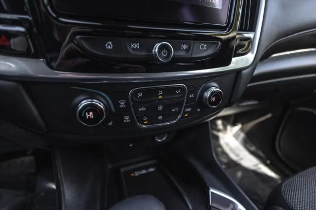 2022 Chevrolet Traverse AWD LT Cloth
