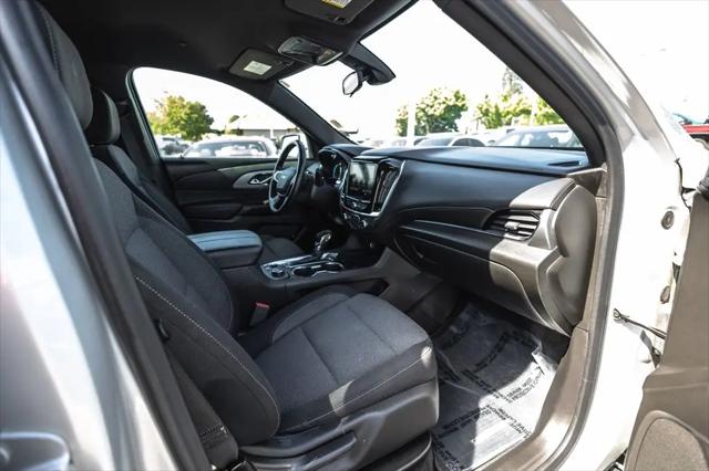 2022 Chevrolet Traverse AWD LT Cloth