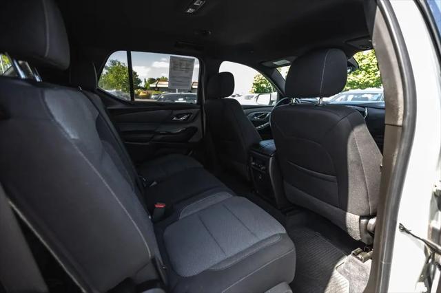 2022 Chevrolet Traverse AWD LT Cloth
