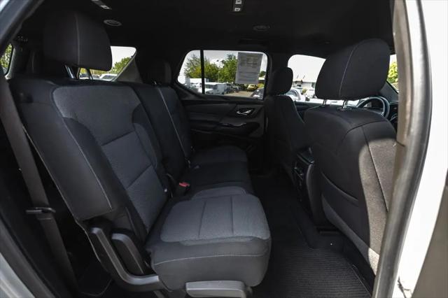 2022 Chevrolet Traverse AWD LT Cloth