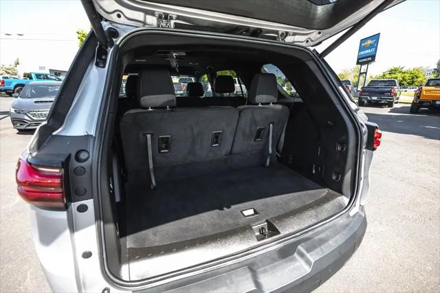 2022 Chevrolet Traverse AWD LT Cloth