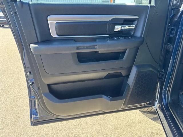 2022 Ram 1500 Classic Warlock Quad Cab 4x4 6'4" Box