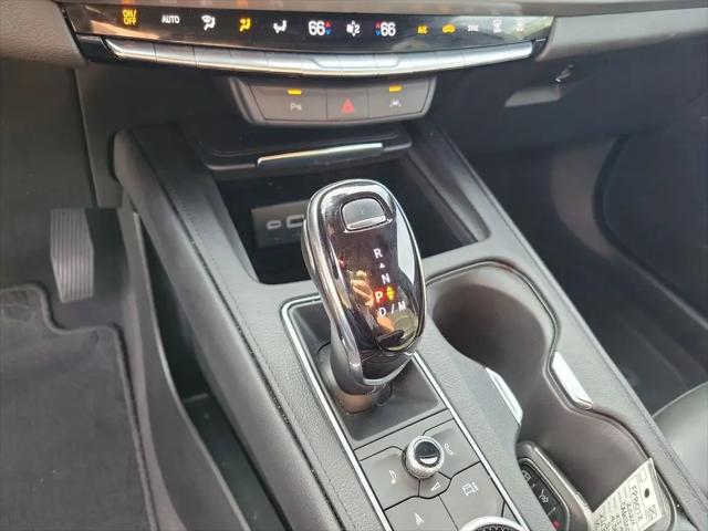 2024 Cadillac XT4 AWD Premium Luxury