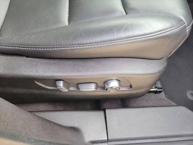 2024 Cadillac XT4 AWD Premium Luxury