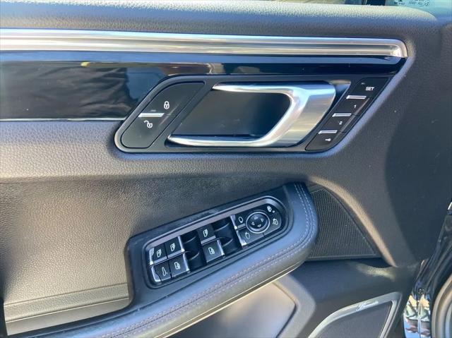 2015 Porsche Macan Turbo