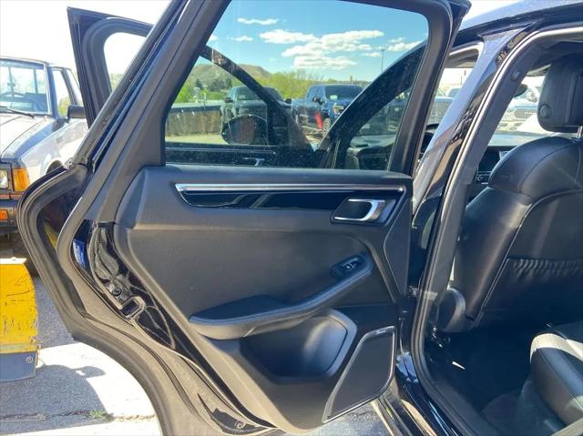 2015 Porsche Macan Turbo