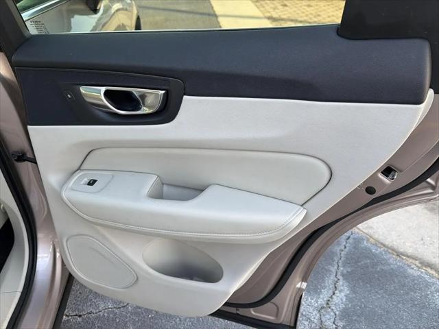 2023 Volvo XC60 B5 Plus Bright Theme