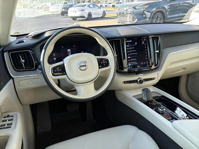 2023 Volvo XC60 B5 Plus Bright Theme