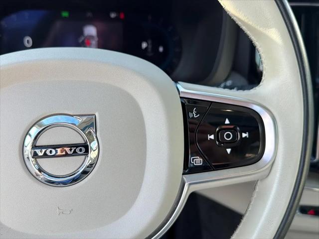 2023 Volvo XC60 B5 Plus Bright Theme