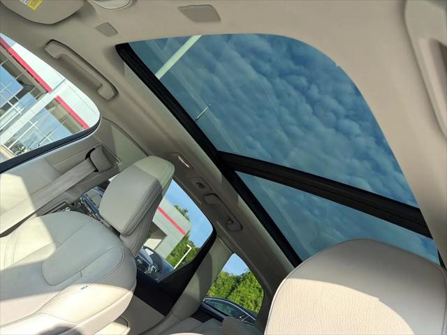 2023 Volvo XC60 B5 Plus Bright Theme