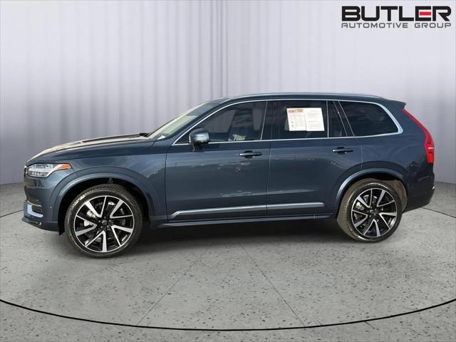 2023 Volvo XC90 B5 Plus