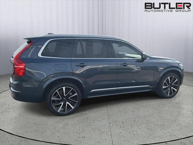 2023 Volvo XC90 B5 Plus