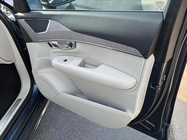 2023 Volvo XC90 B5 Plus