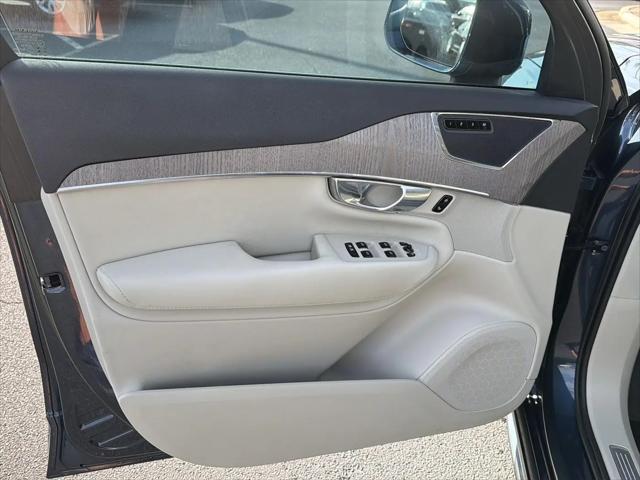 2023 Volvo XC90 B5 Plus