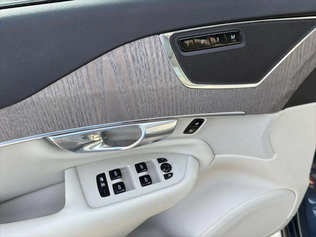 2023 Volvo XC90 B5 Plus