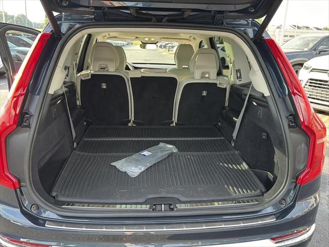2023 Volvo XC90 B5 Plus