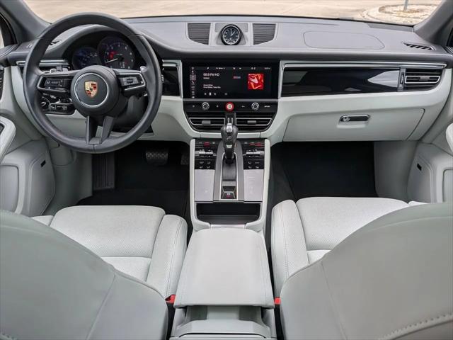 2025 Porsche Macan Macan
