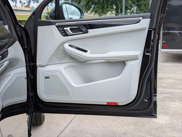 2025 Porsche Macan Macan