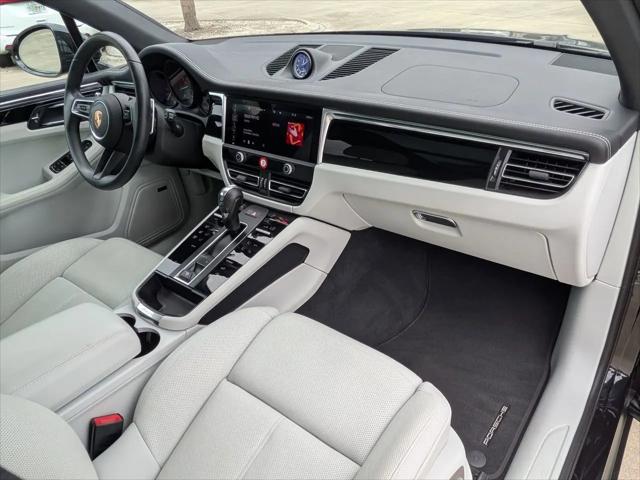 2025 Porsche Macan Macan