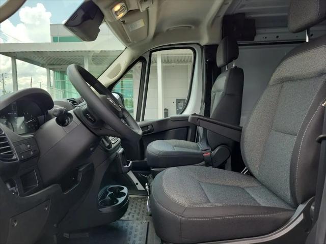 2026 Ram ProMaster Cargo Van Tradesman Low Roof 136 WB w/Pass Seat
