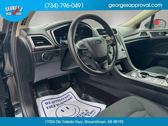 2020 Ford Fusion SE