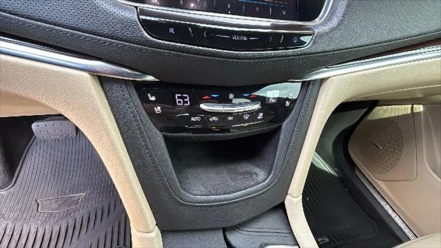 2019 Cadillac XT5 Premium Luxury