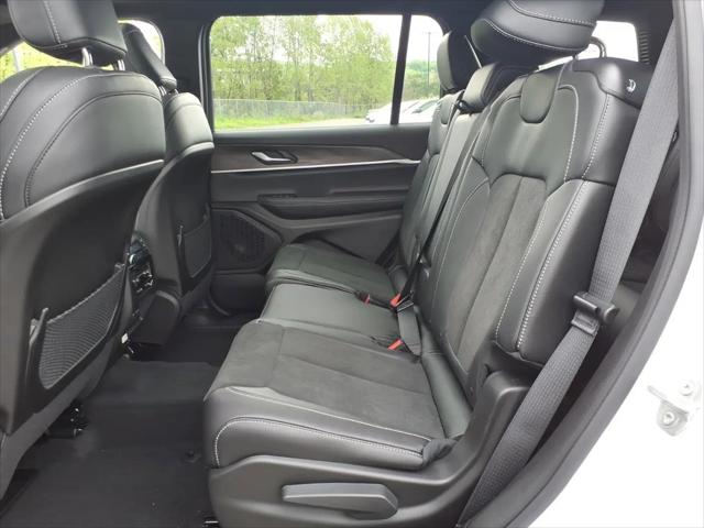 2026 Jeep Grand Cherokee L Altitude 4x4