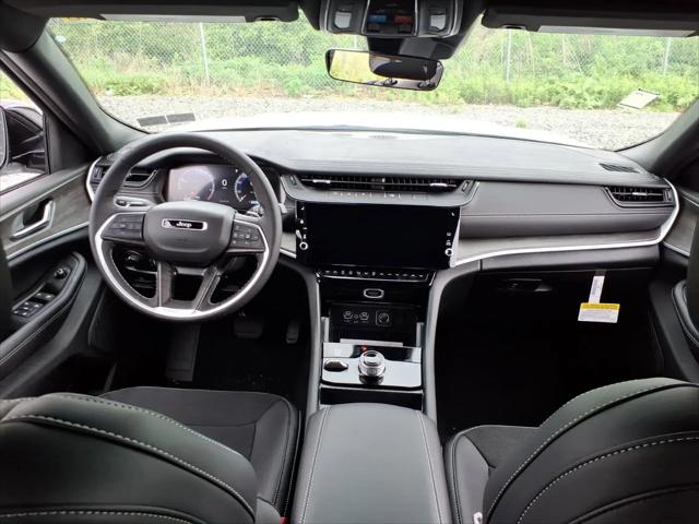 2026 Jeep Grand Cherokee L Altitude 4x4