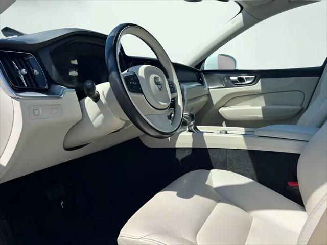 2020 Volvo XC60 T5 Momentum