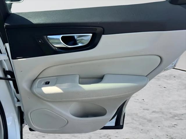 2020 Volvo XC60 T5 Momentum