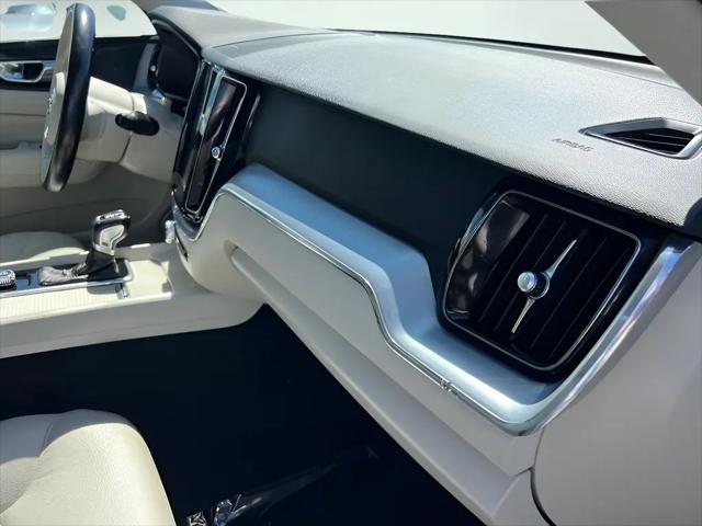 2020 Volvo XC60 T5 Momentum