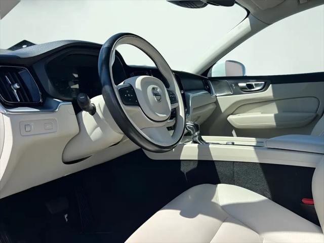2020 Volvo XC60 T5 Momentum
