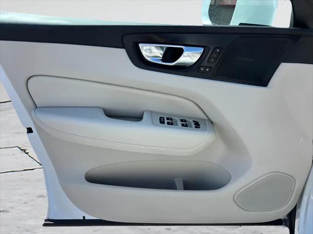 2020 Volvo XC60 T5 Momentum