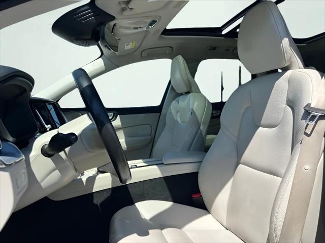 2020 Volvo XC60 T5 Momentum