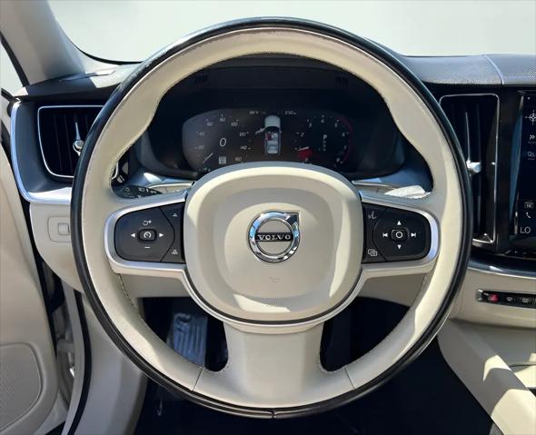 2020 Volvo XC60 T5 Momentum