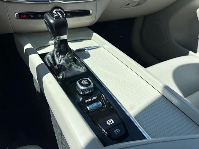 2020 Volvo XC60 T5 Momentum