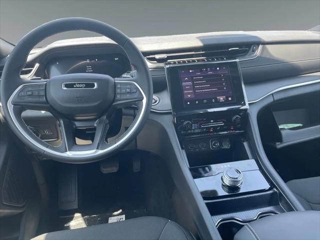 2026 Jeep Grand Cherokee L Laredo 4x4