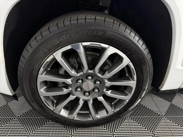 2023 GMC Acadia AWD Denali