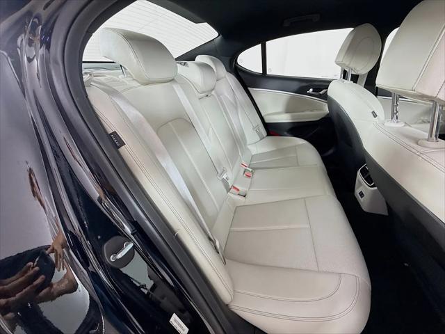2025 Genesis G70 2.5T RWD