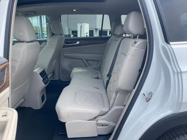 2026 Volkswagen Atlas SE with Technology