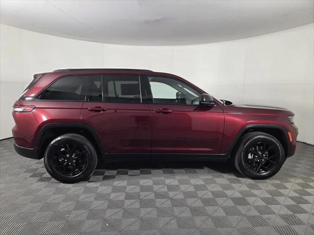 2025 Jeep Grand Cherokee Altitude 4x4