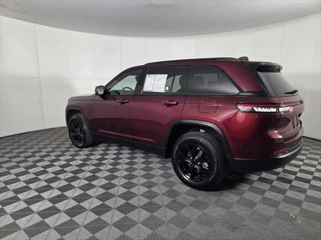 2025 Jeep Grand Cherokee Altitude 4x4