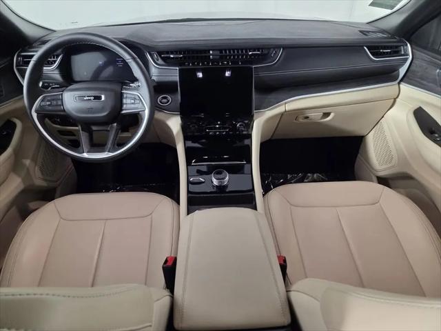 2025 Jeep Grand Cherokee L Limited 4x4