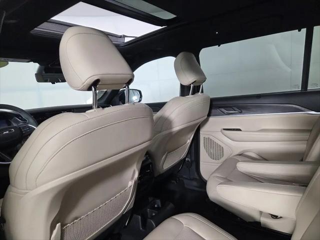 2025 Jeep Grand Cherokee L Limited 4x4