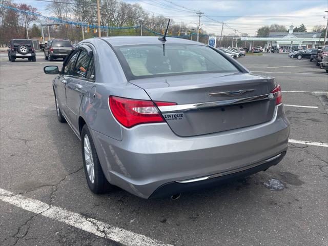 2013 Chrysler 200 Touring