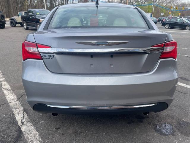 2013 Chrysler 200 Touring
